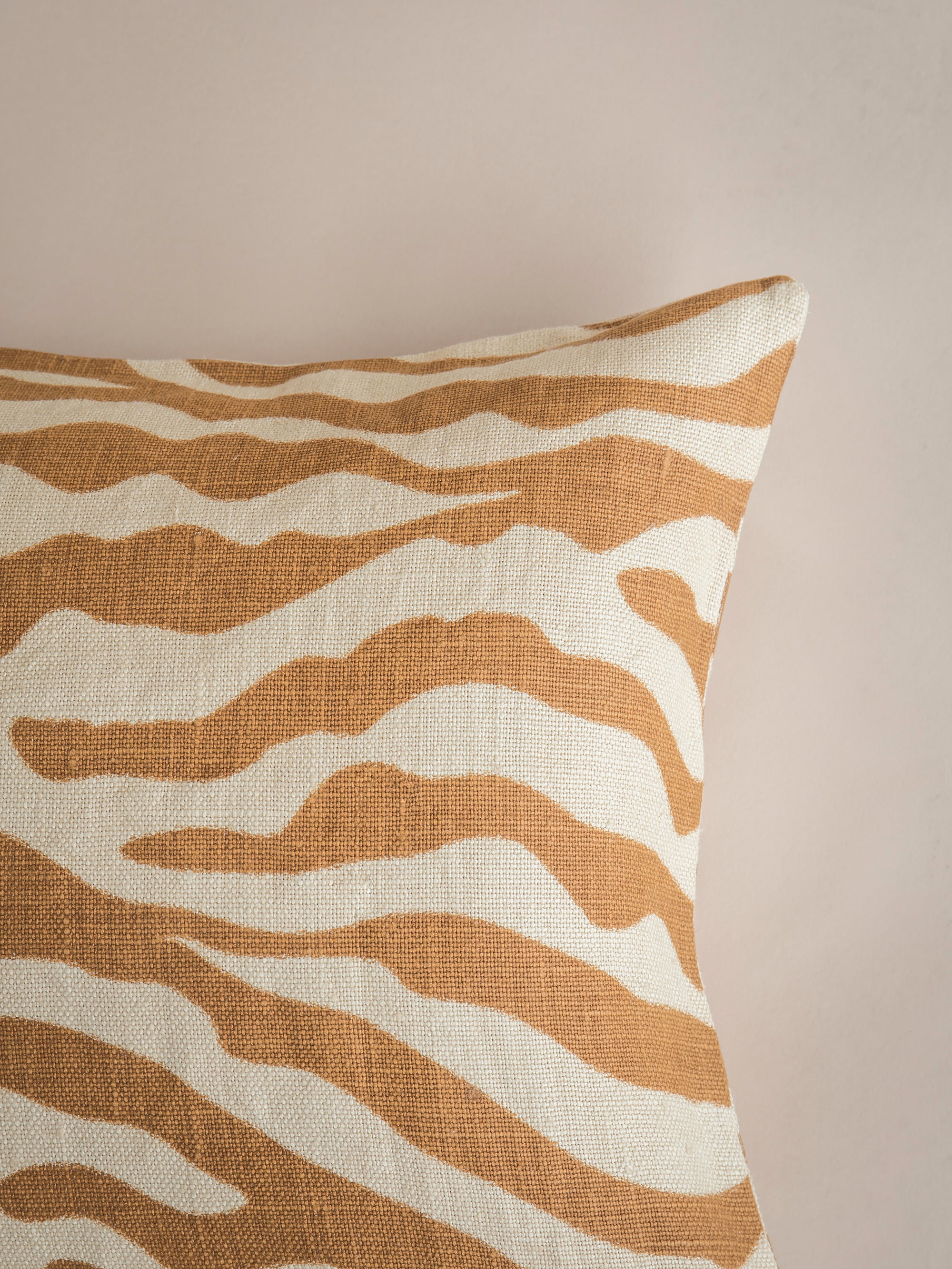 28886 95835399da Cc440109 14b Zebra Taupe 1 Portrait