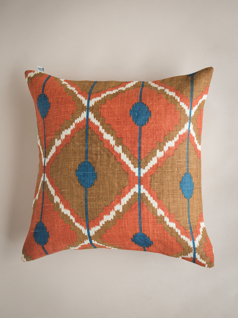 Pune – Taupe/Apricot/Blue – 50 x 50 cm