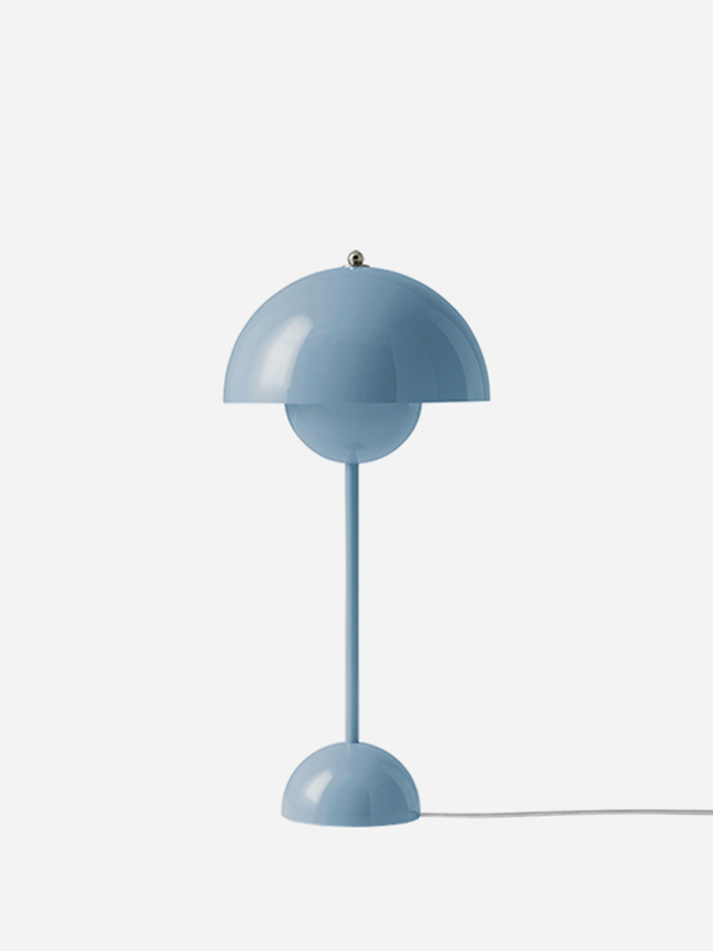 Flowerpot VP3 Table Lamp – Light Blue