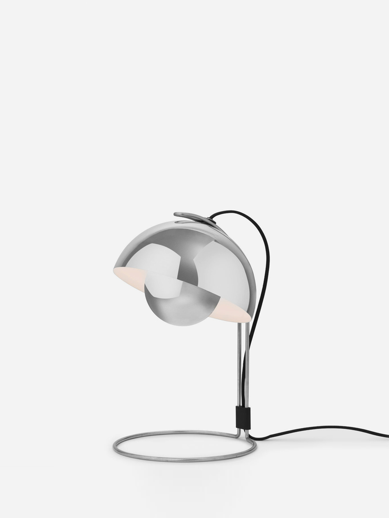 Flowerpot VP4 Table Lamp – Polished Stainless Steel