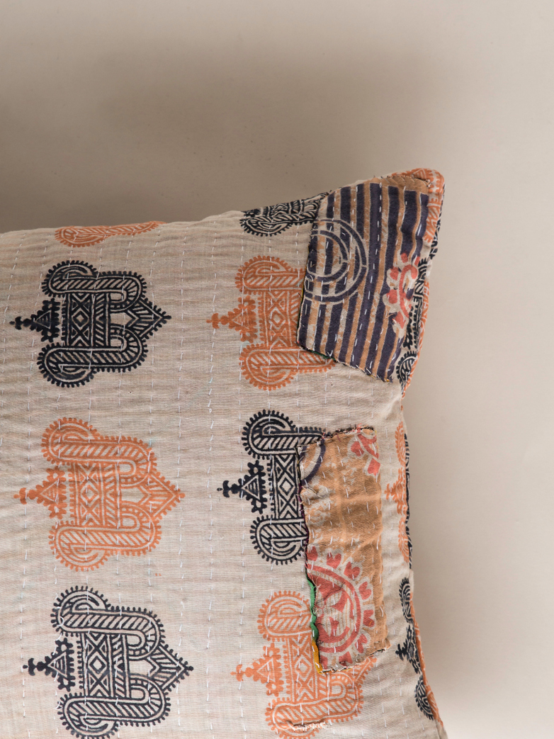 Sari Kantha – Beige – 50 x 70