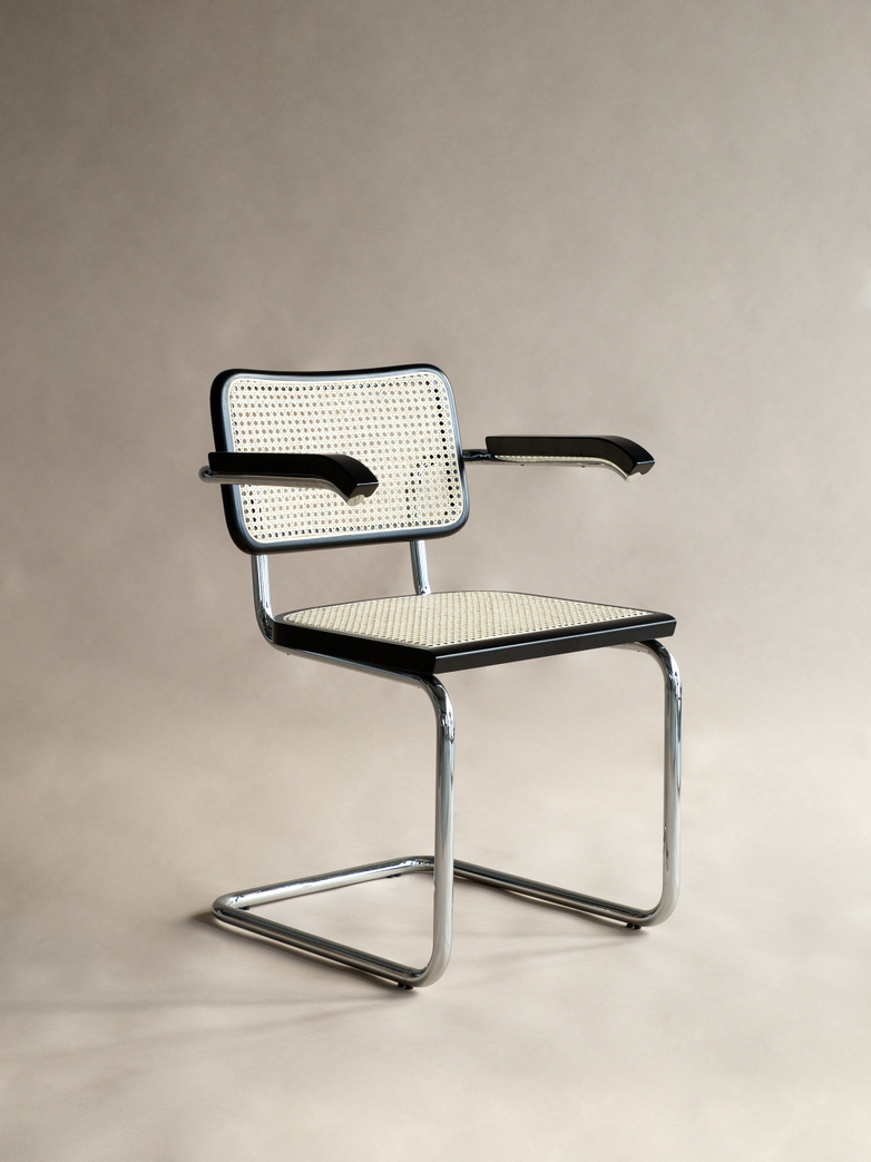 Bauhaus Armchair MB05 - Black Frame