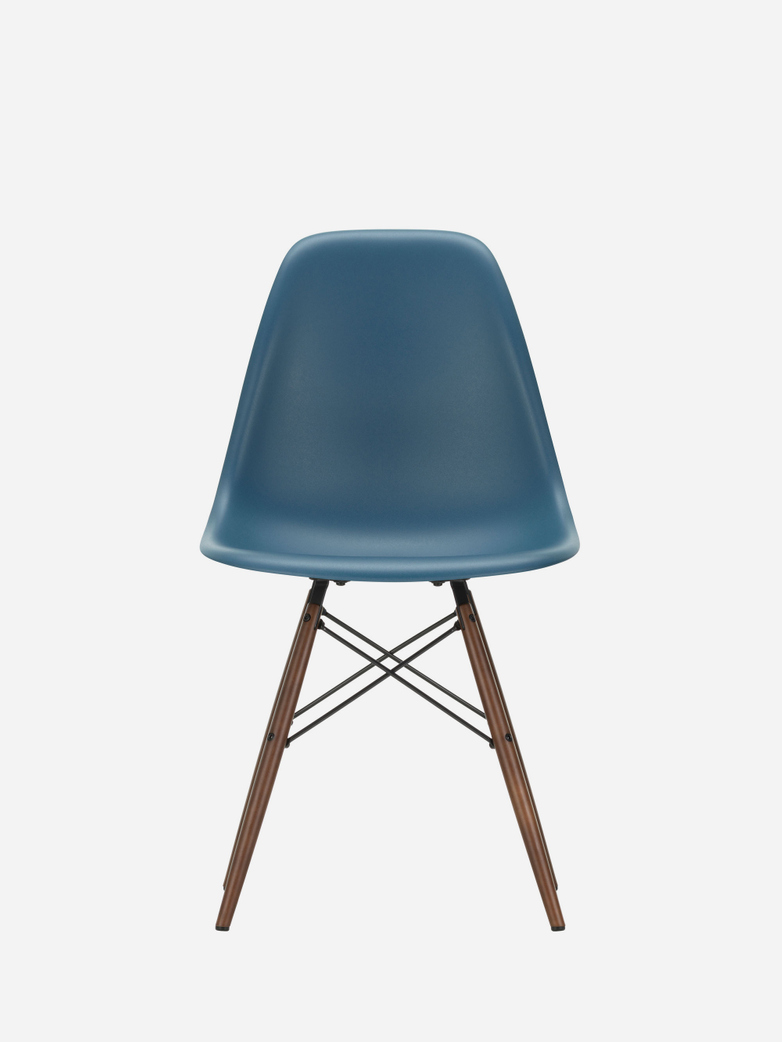 Eames Plastic Chair – DSW – Sea Blue – Dark Maple