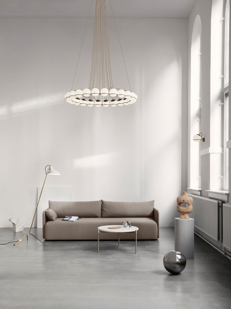 Model 2109 - 24 Opaline Spheres - 14 cm Champagne