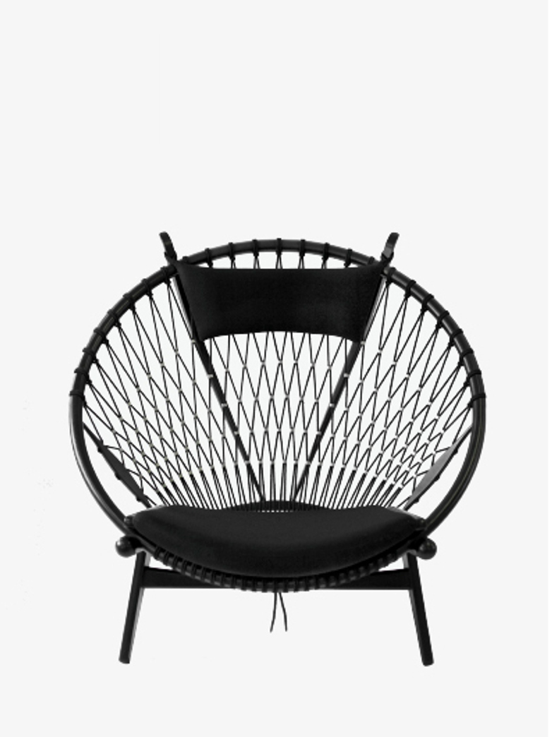 PP130 Circle Chair – Black Lacquered – Black Flag