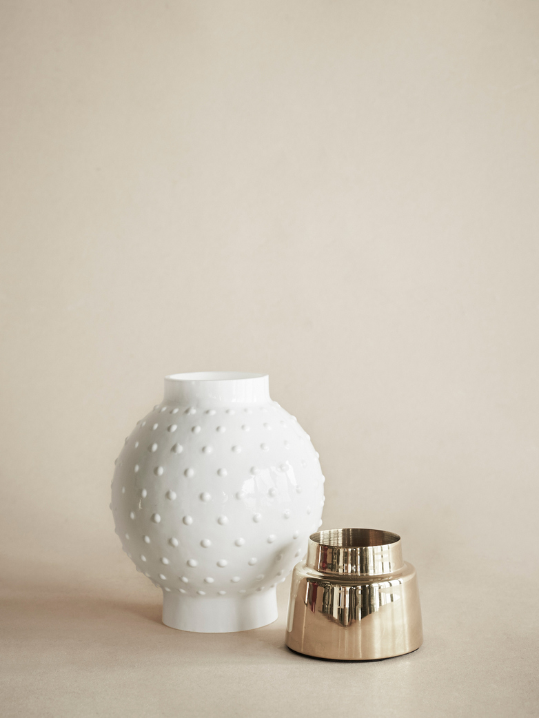 Story Candle Holder – White