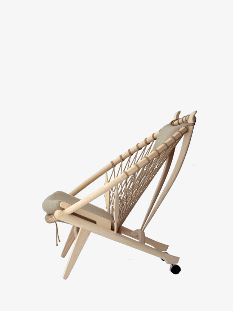 PP130 Circle Chair – Nature Flag