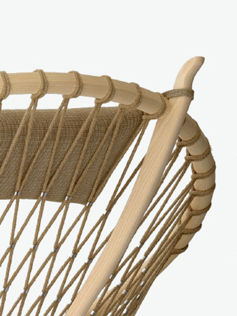 PP130 Circle Chair – Nature Flag