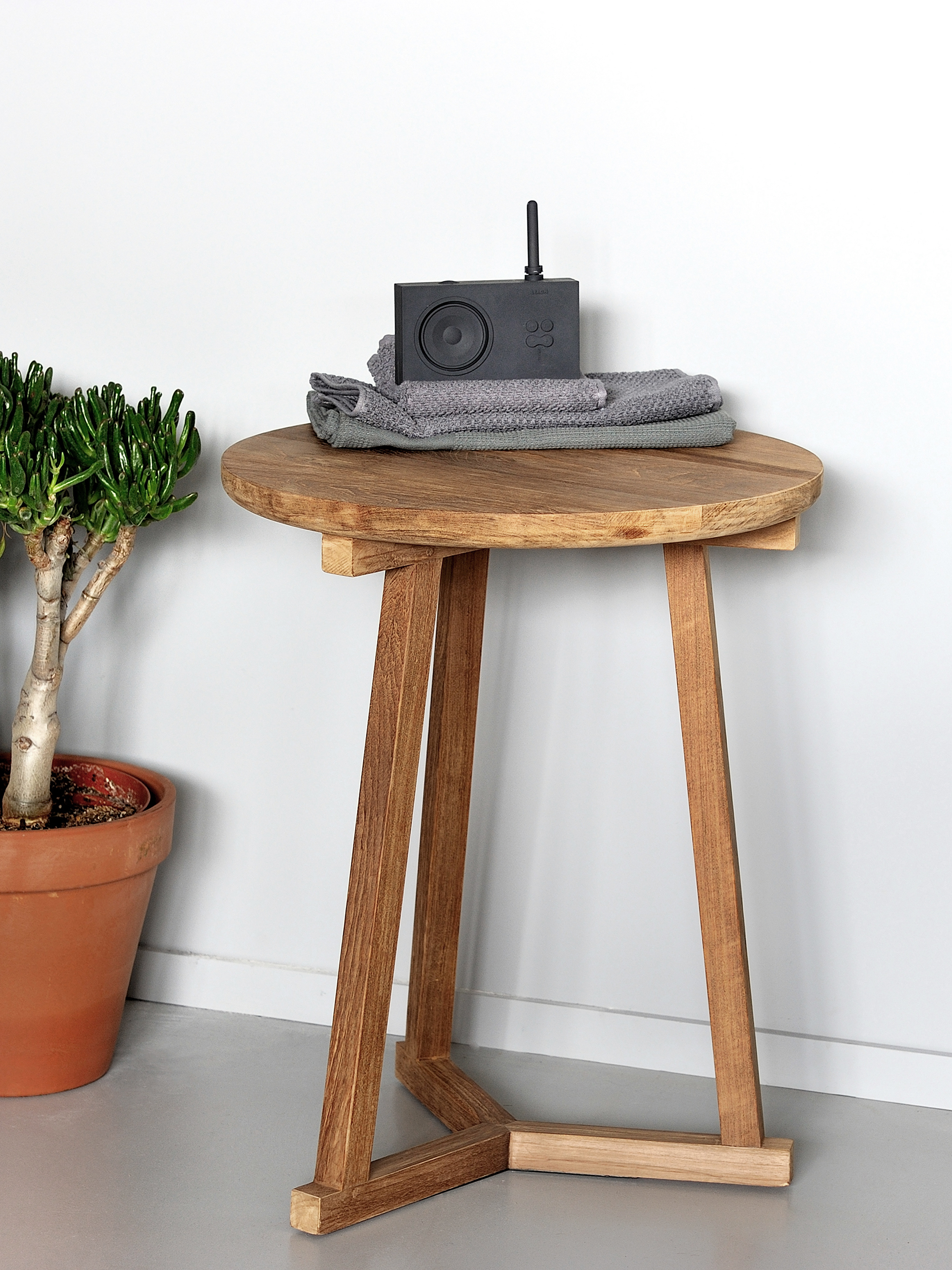 29449 7e77eda9ab 14212 Tripod Side Table Teak 2 1 Portrait