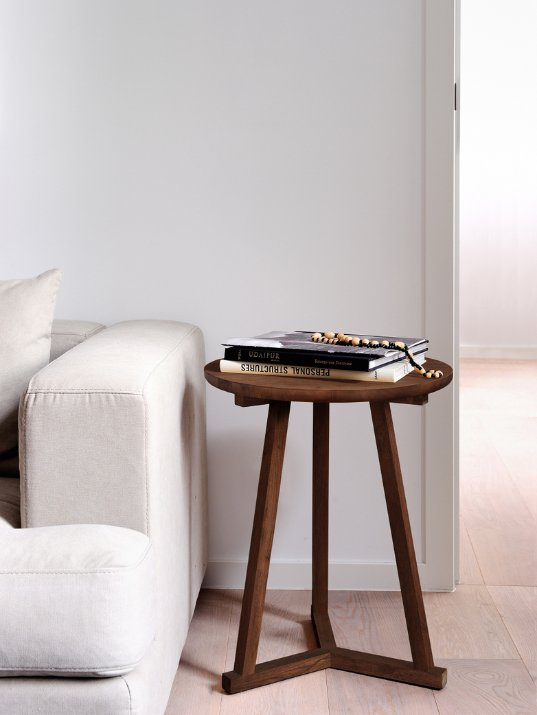Tripod Side Table – Walnut – Ø46