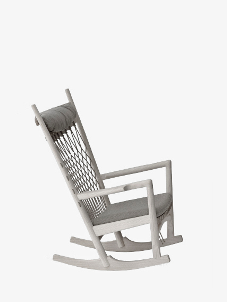 PP124 Rocking Chair – Oiled Ash