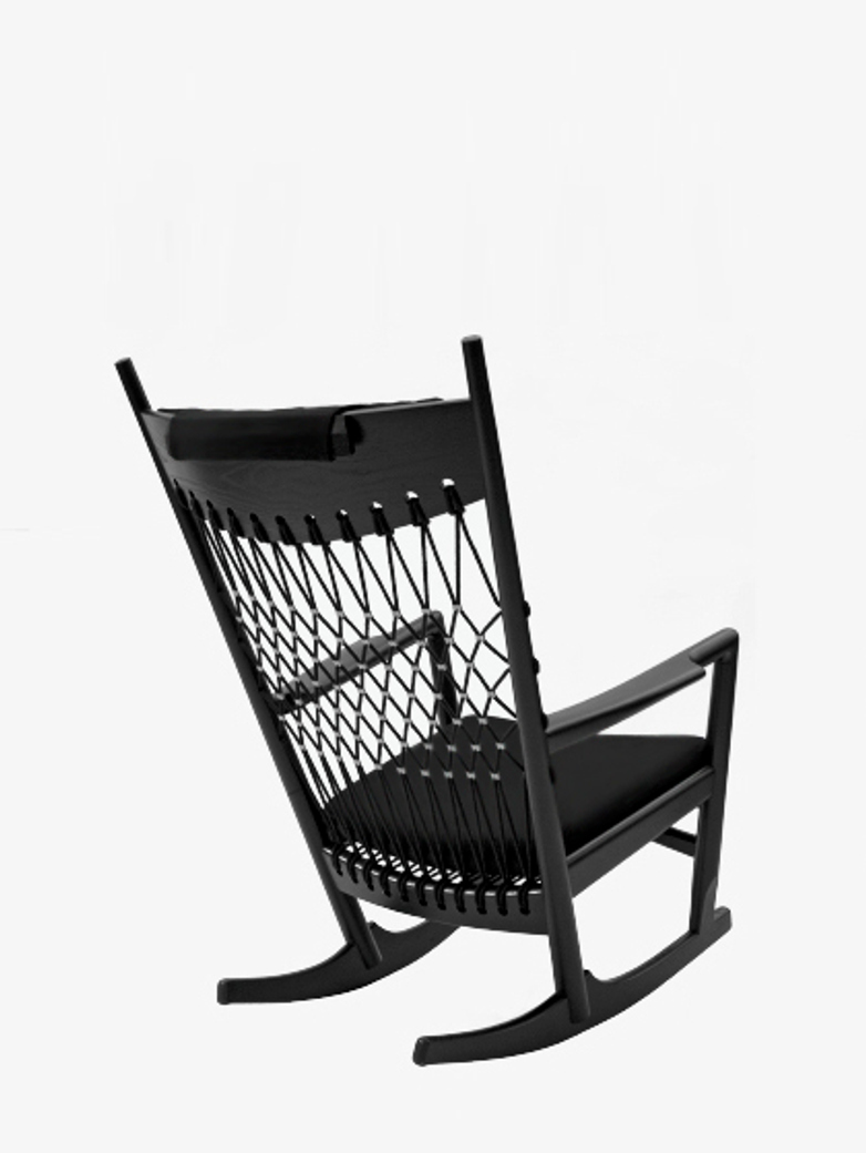 PP124 Rocking Chair – Black Lacquered – Black Leather