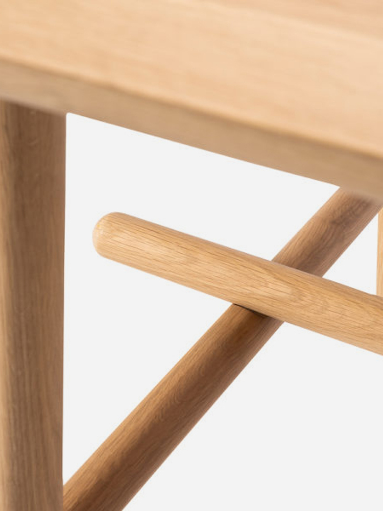 Profile Dining Table – Oak