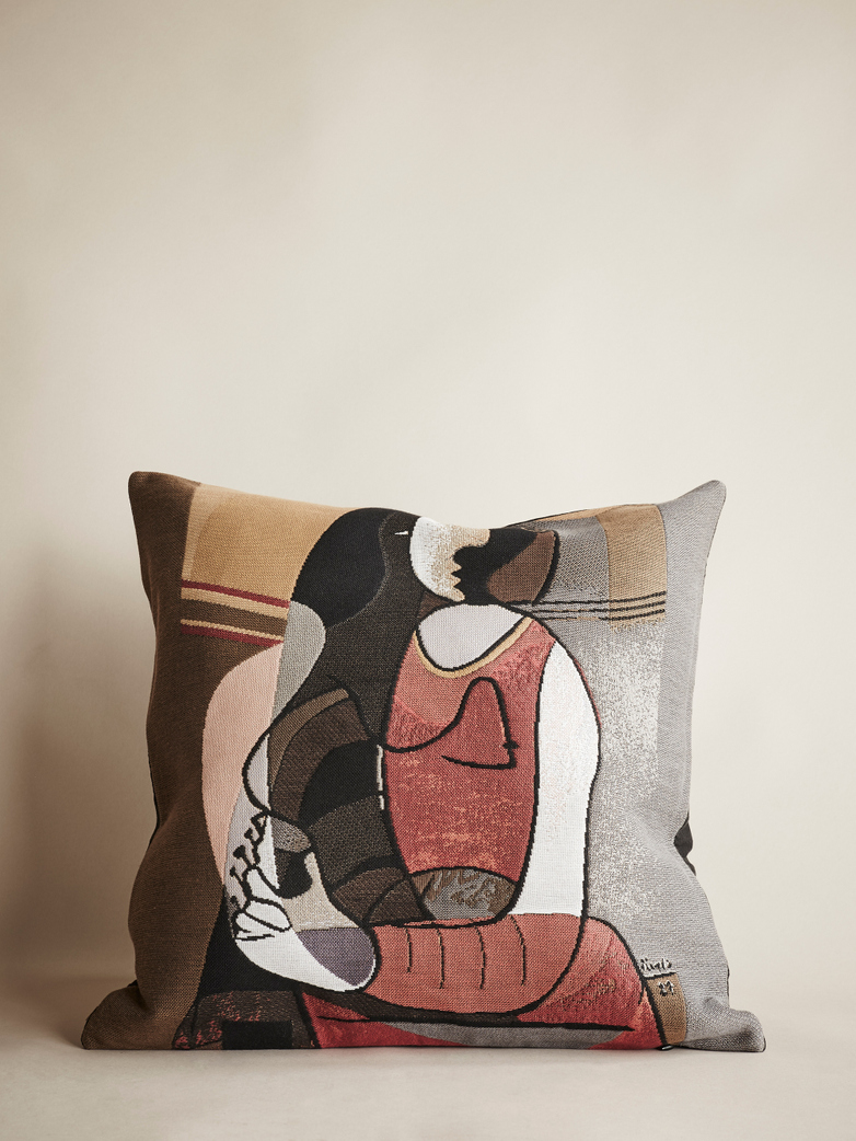 Picasso Cushion – Femme Assise – 45 x 45 cm