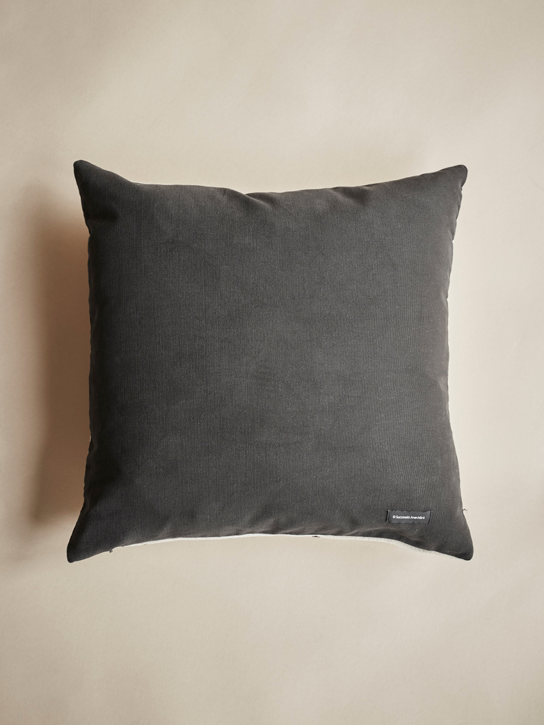 Miro Cushion – Tête D'Homme III – 45 x 45