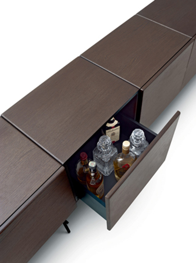 Rubycon Cabinet – 5 Cubes – Chocolate