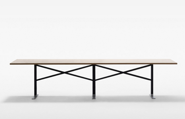 Ferric Table – Natural Oak / Black – 327 x 100