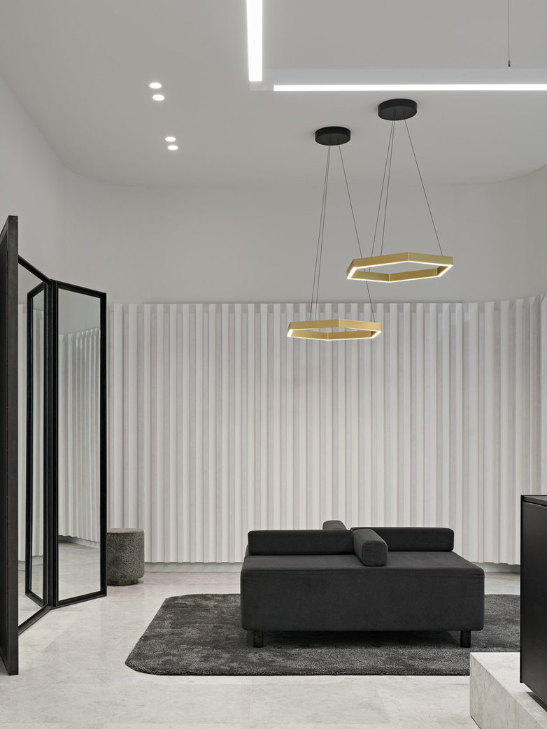 Hex 750 Pendant – Brass
