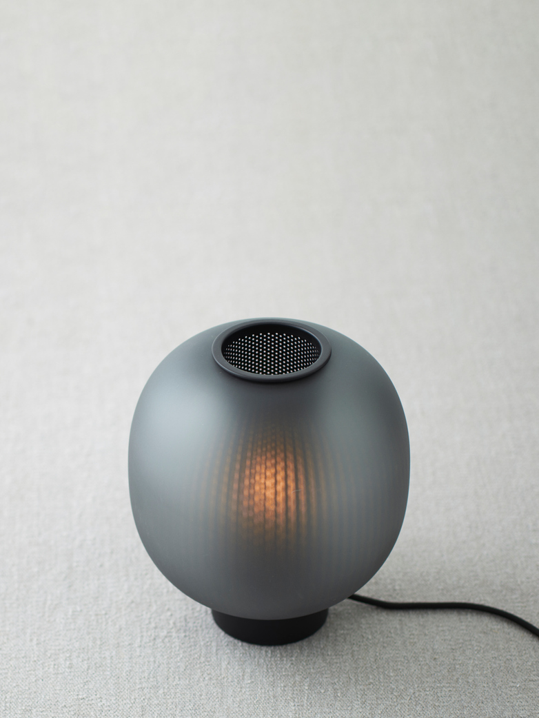 Bloom Table Light – Black
