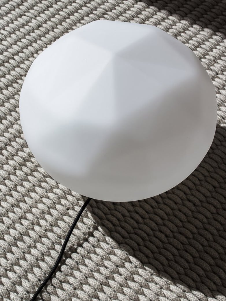 Parison Table Light