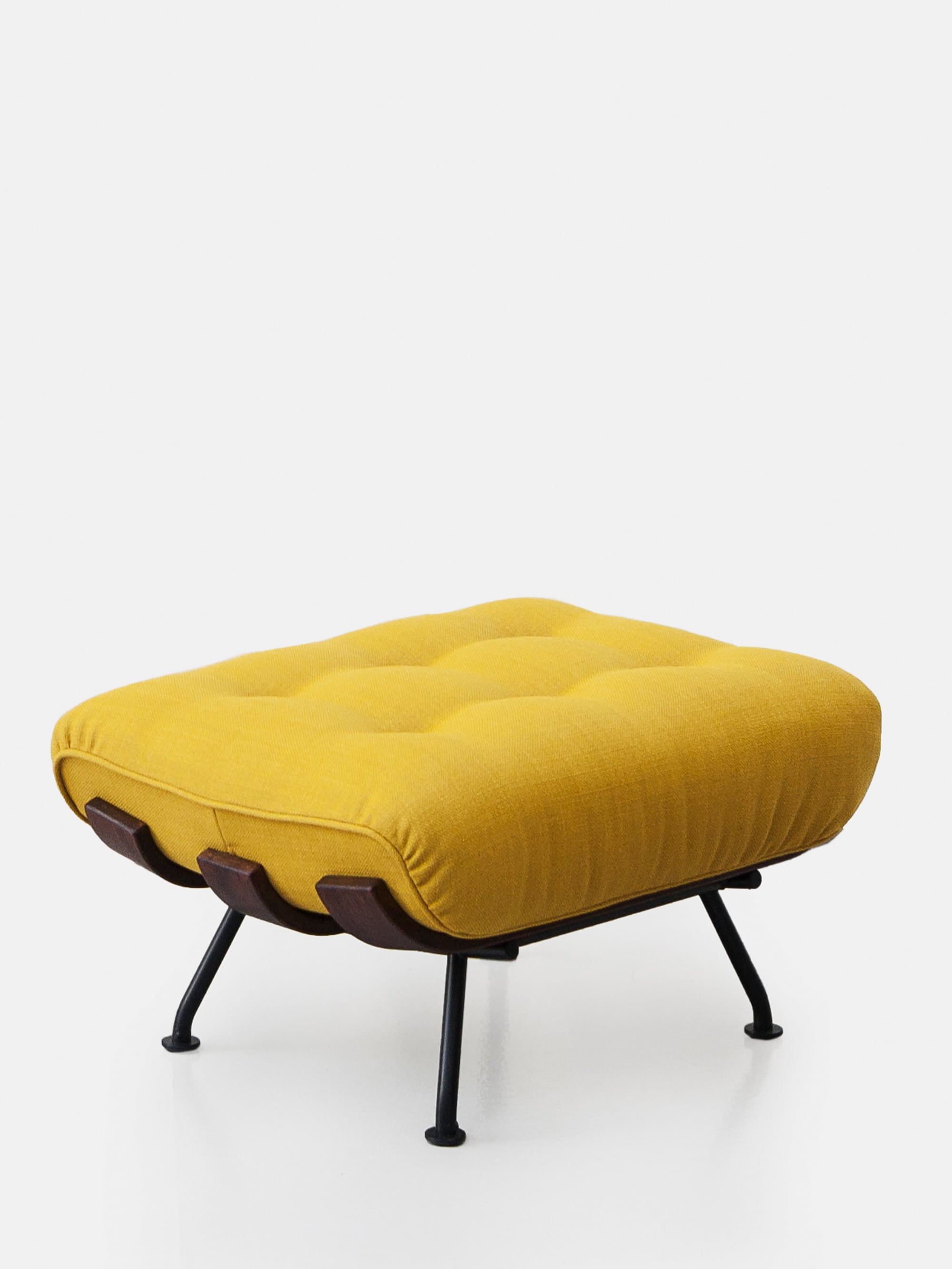 30047 F03cd53331 30047 1696225820 Tacchini Costela 1 Phandreaferrari Zoom Zoom Portrait
