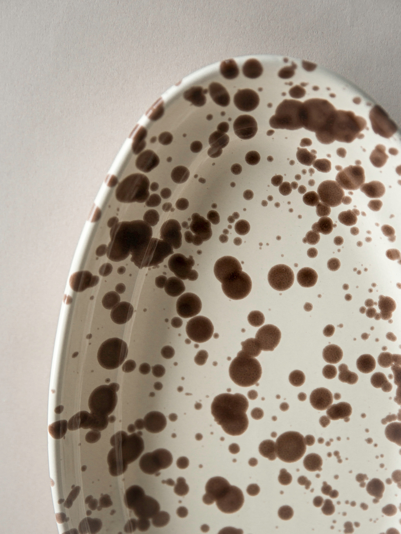 Spruzzi Vivente - Oval Plate Medium - Creme/Brown