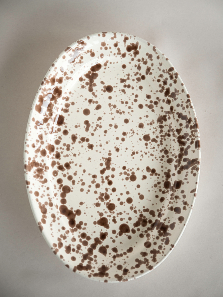 Spruzzi Vivente - Big Oval Plate - Brown on Creme