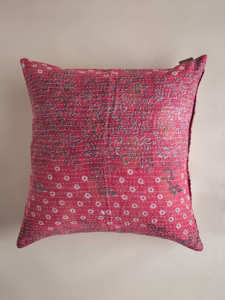 Sari Kantha – Red – 65 x 65