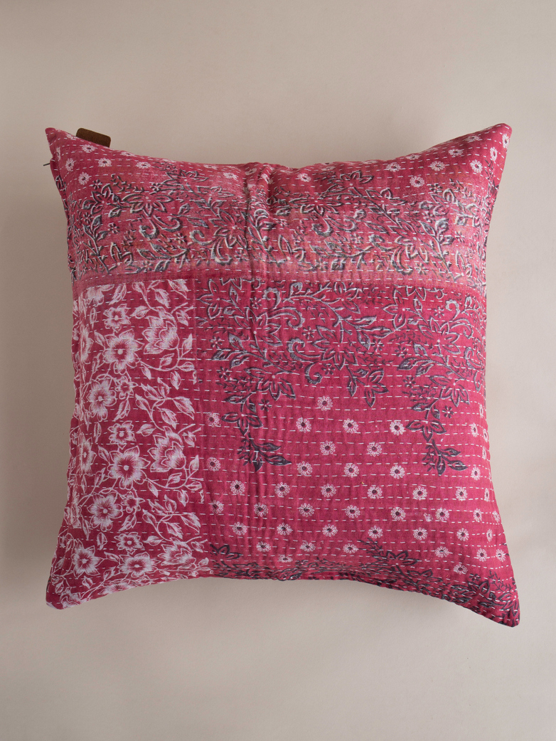 Sari Kantha – Red – 65 x 65