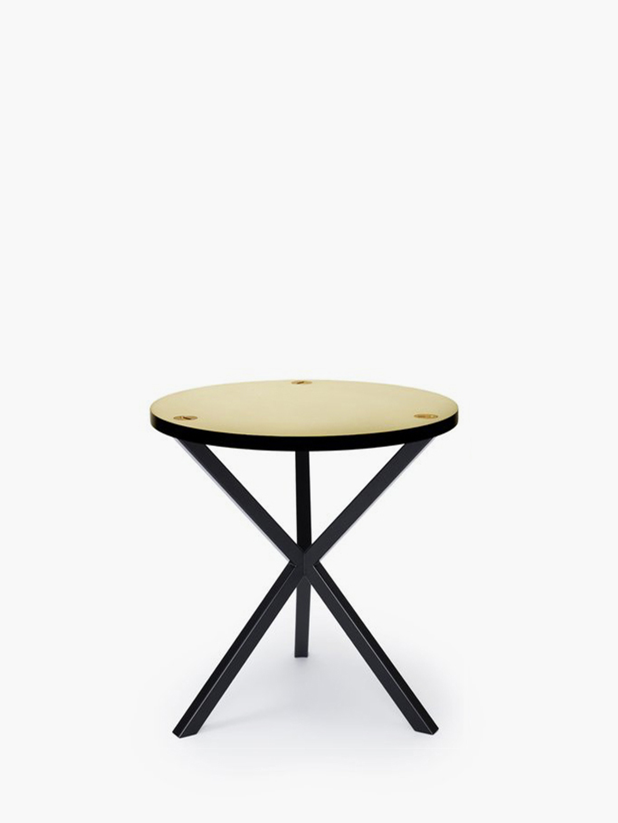 30113 20e630f38a 11neb Round Side Table 500 Brass Black 024 1024x1024 Medium Black Portrait