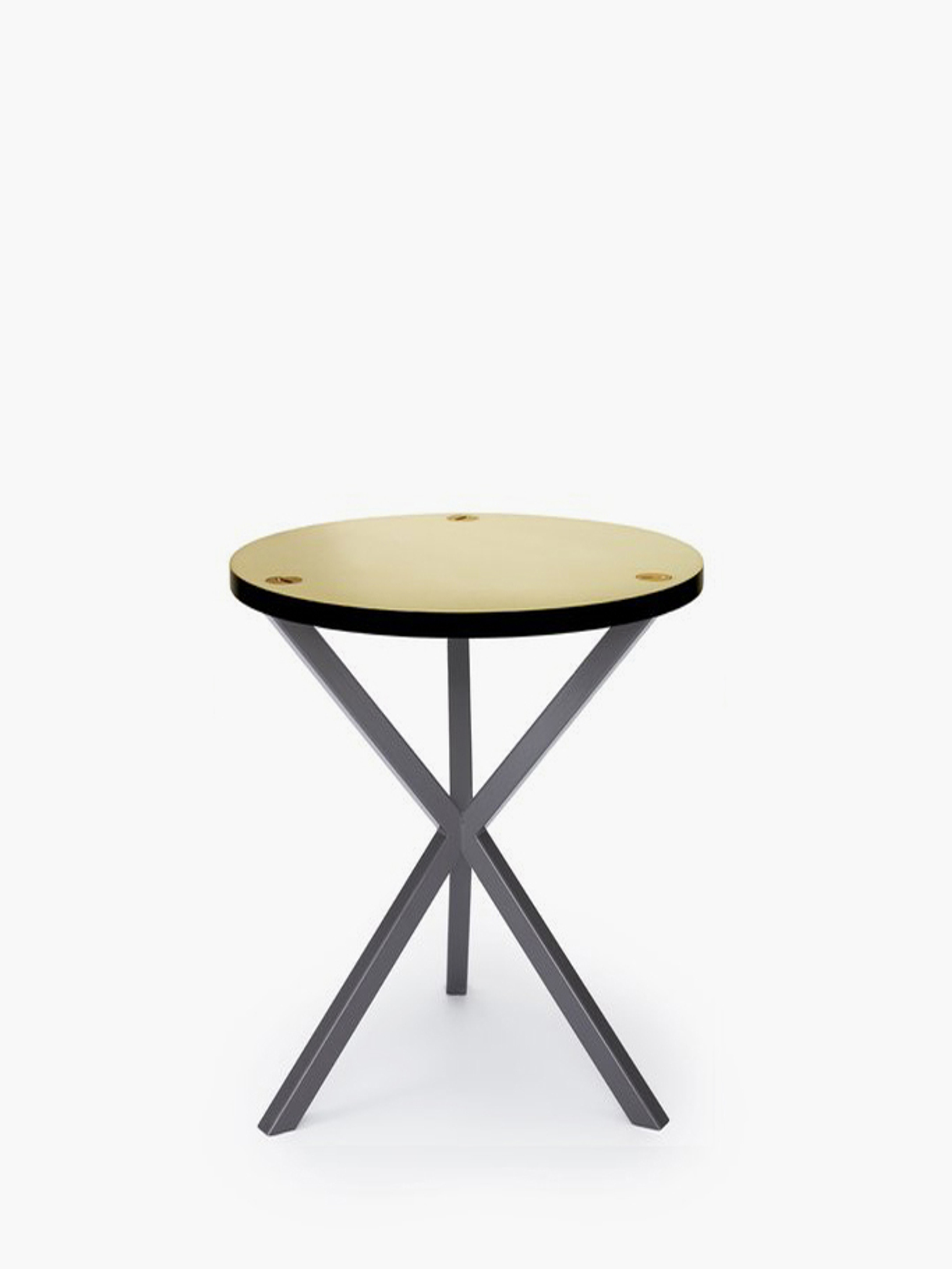 30122 308ad02842 11neb Round Side Table 500 Brass Black 024 1024x1024 High Grey Portrait
