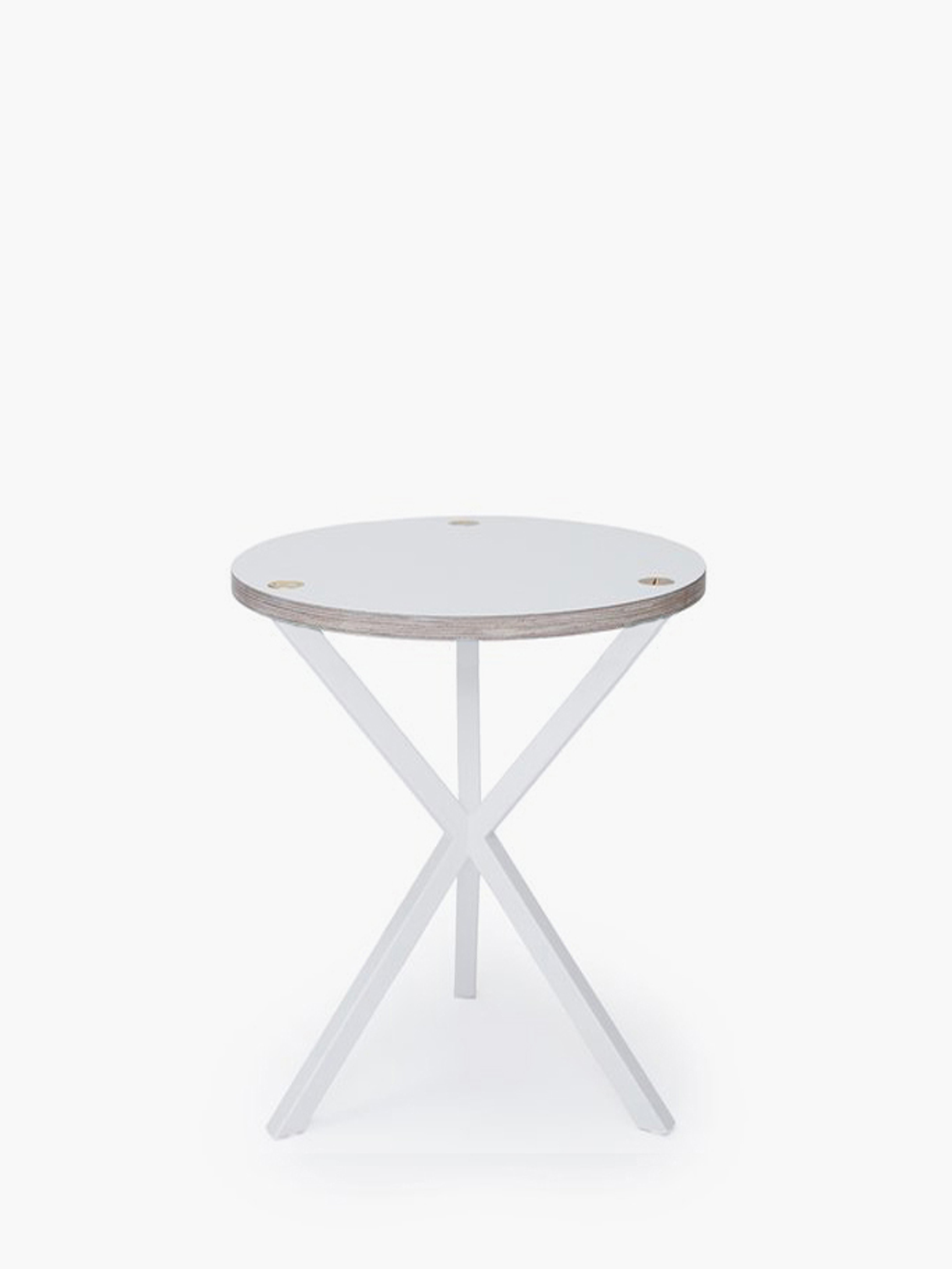 30153 9653aef144 High Wl White Portrait