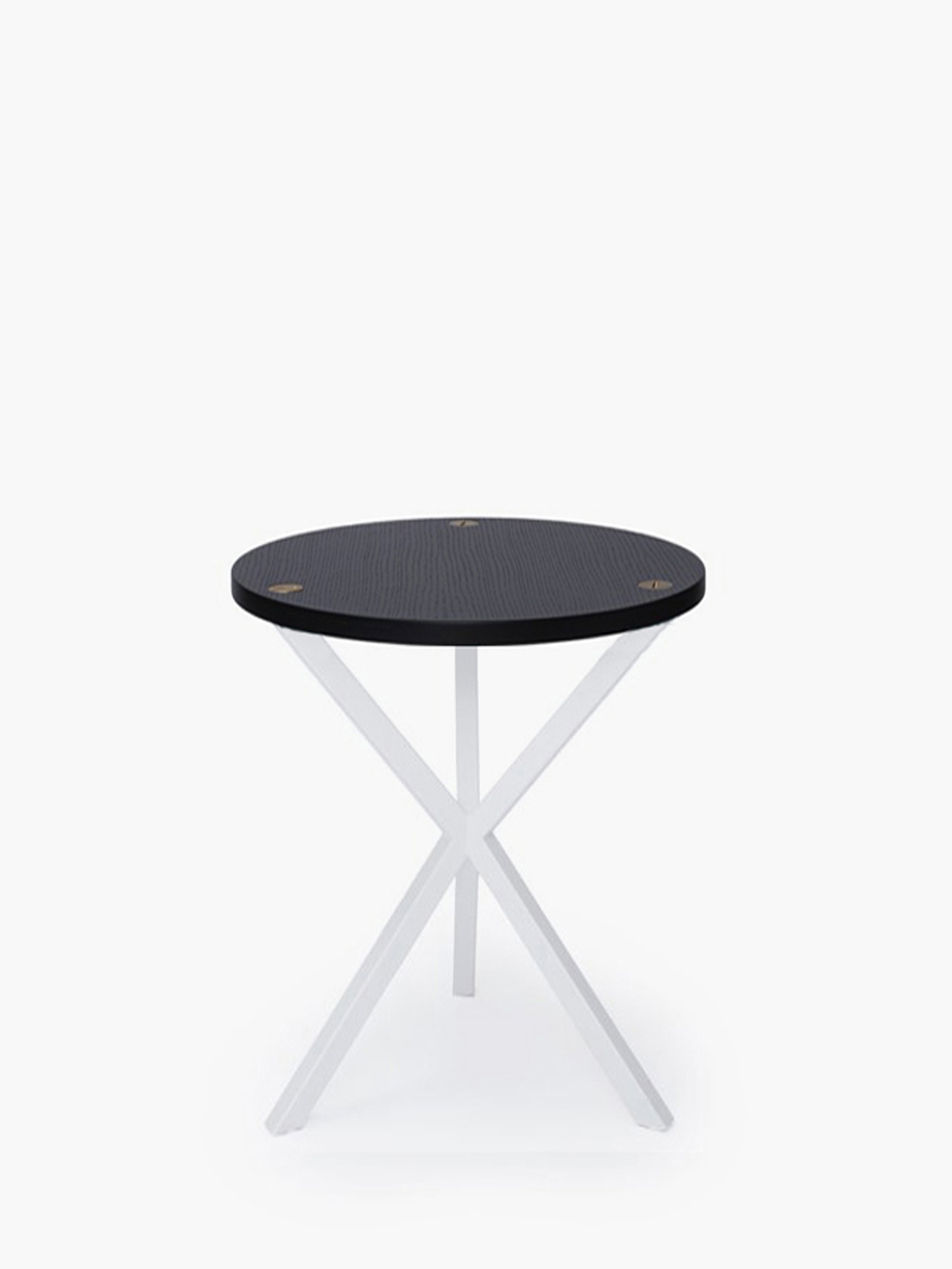 30209 5c4cb5ead6 11neb Round Side Table 500 Oak Black 024 1024x1024 High White Portrait