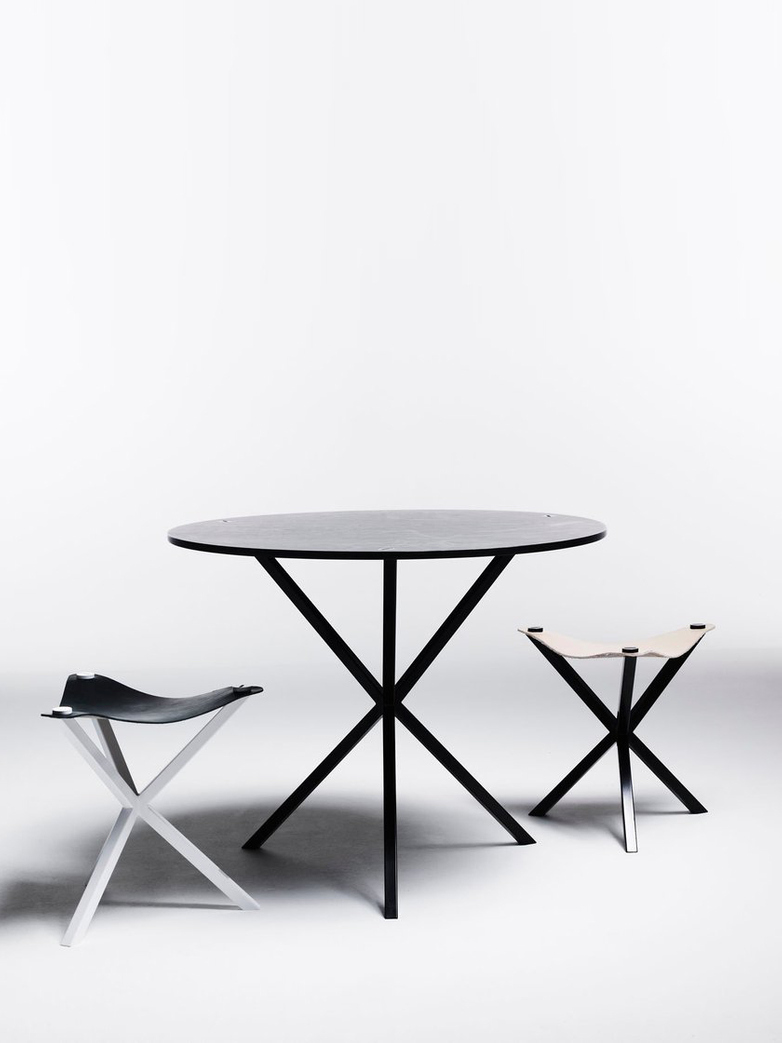 NEB Round Dining Table – Zinc/Black