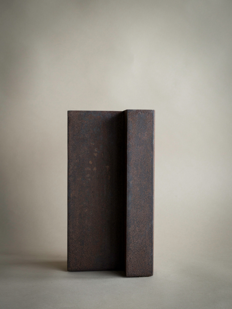 Yin Vase Rust