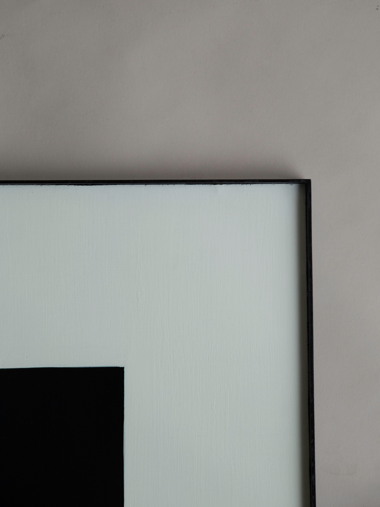 Tray Wood Black - White