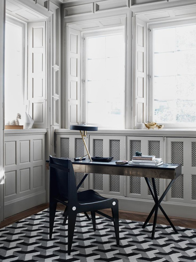 NEB Writing Desk – Zinc/Black/Black