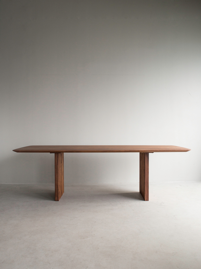 Ten Table 240 x 105 cm Walnut
