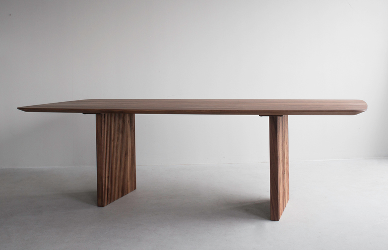 Ten Table 240 x 105 cm Walnut