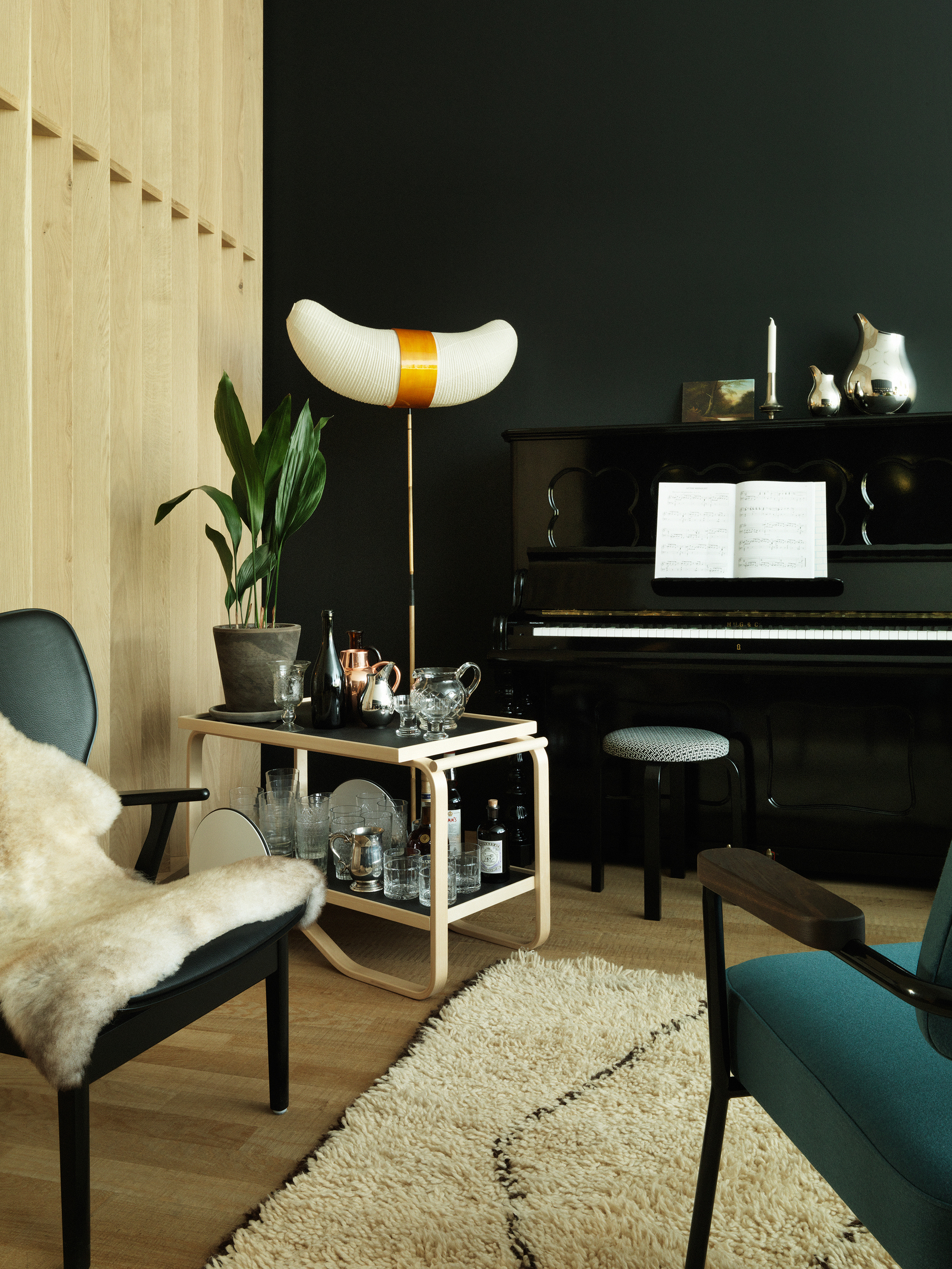 30881 Da453565c4 1845979 Studioilse Vitraartek Vitrahaus 2015 Domusloungechair Teatrolley901 Master Portrait