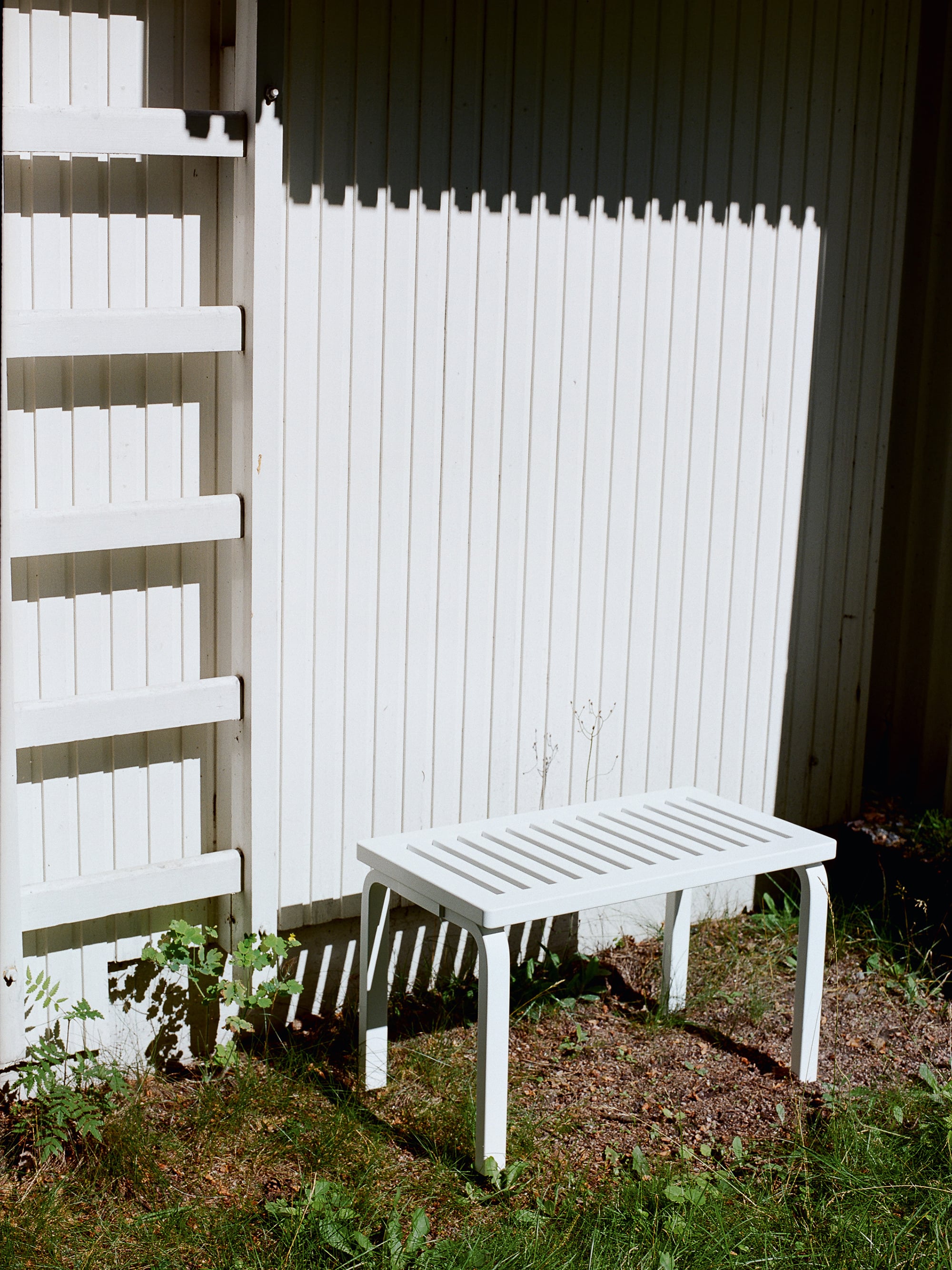 30896 59e60bf0c9 2113623 Bench 153 White Lacquer 2 Rgb Master112107 Portrait