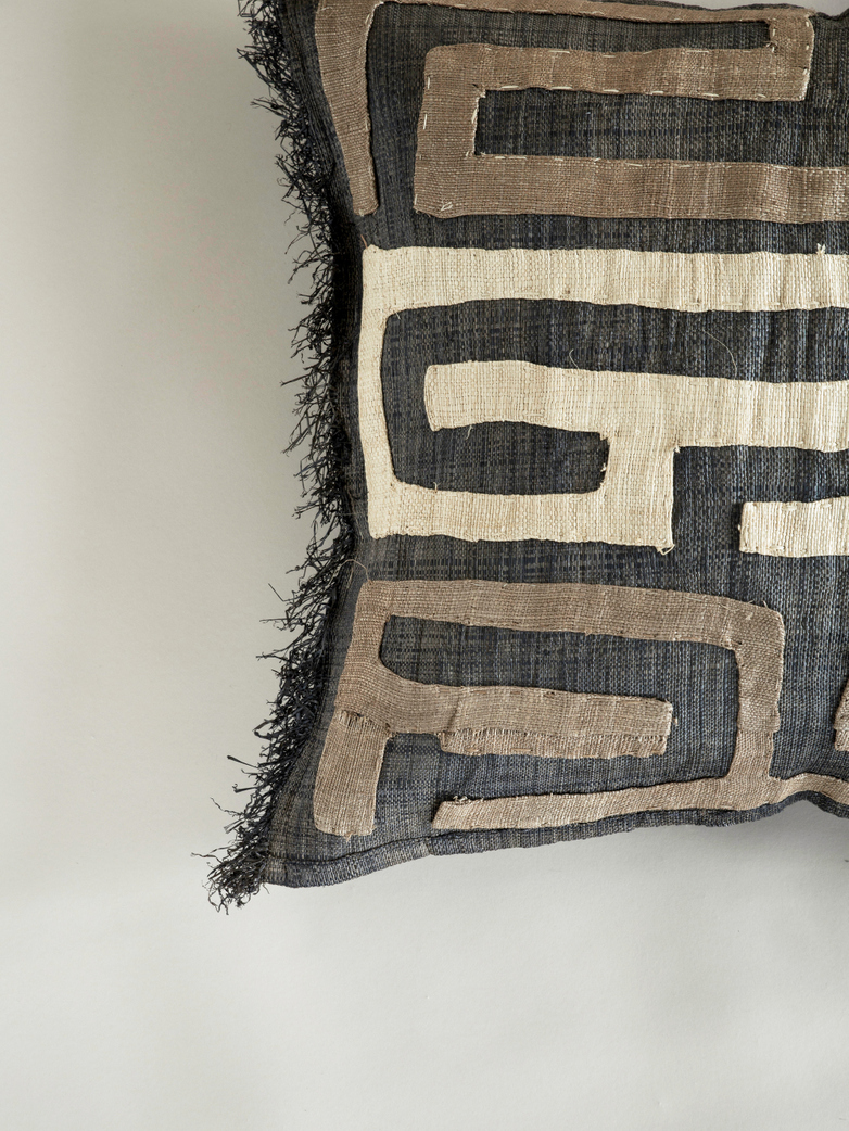 Kuba Cushion 526