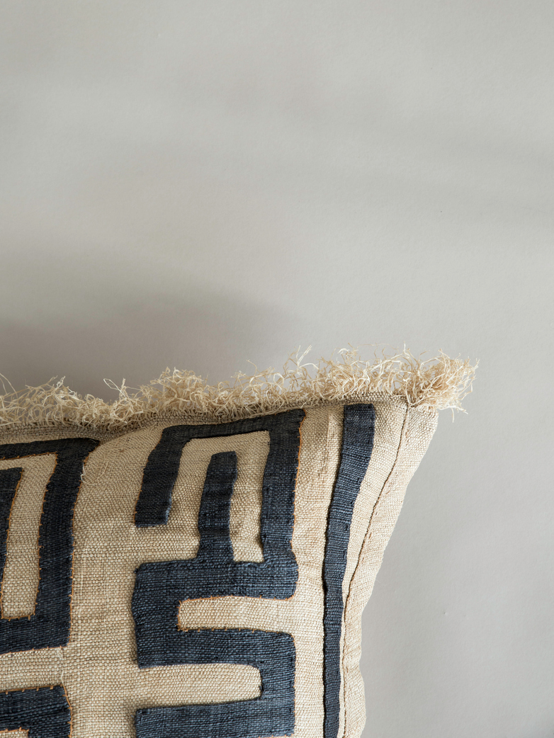 Kuba Cushion 367
