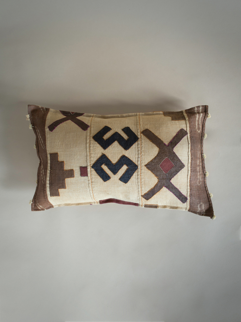 Kuba Cushion 598