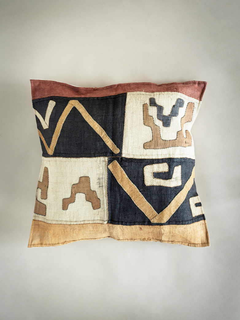Kuba Cushion 164