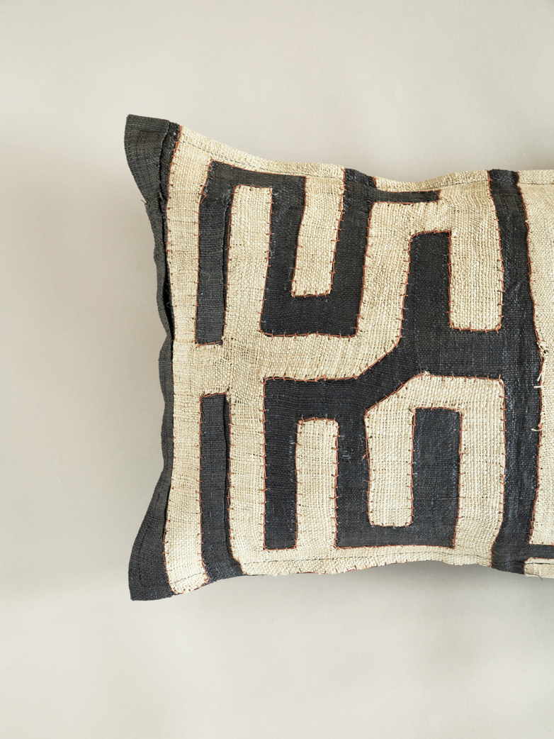 Kuba Cushion 645