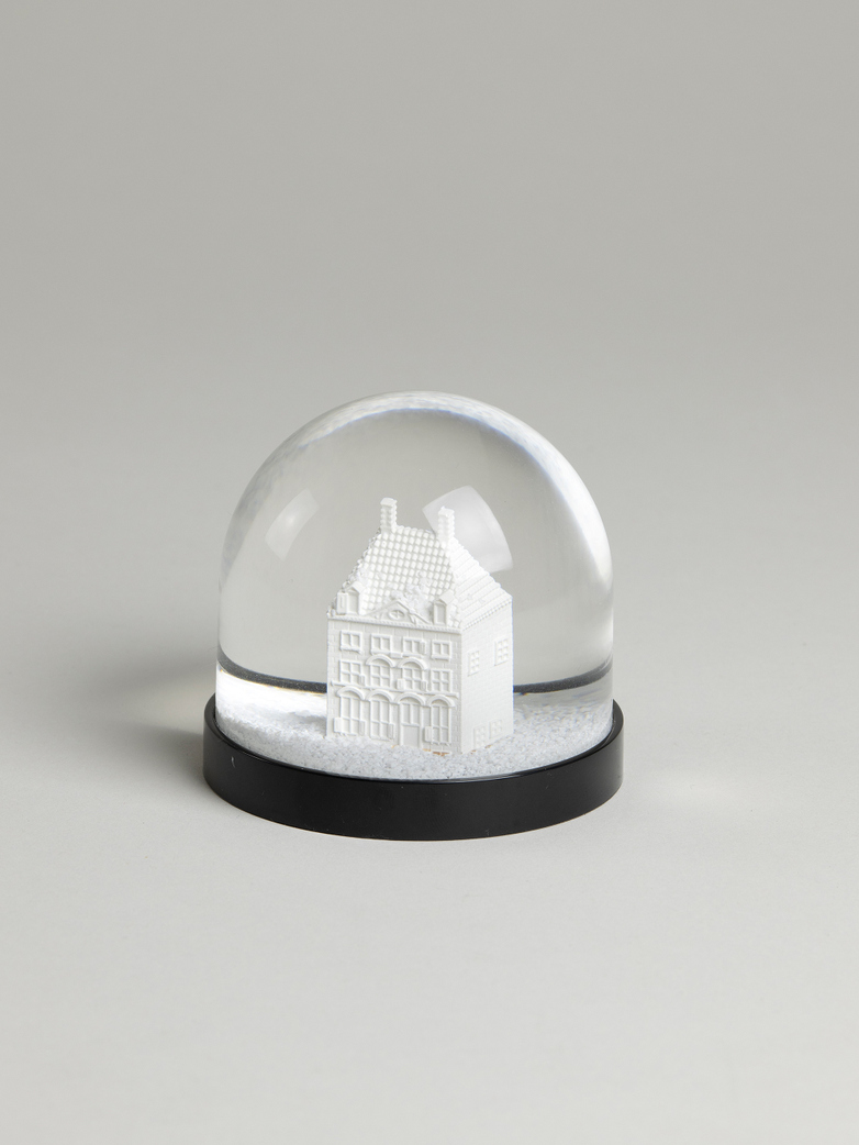 Rembrandts House Snow Globe