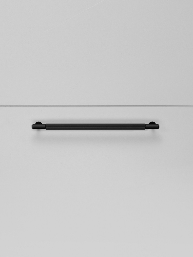 Pull Bar - Linear - Black