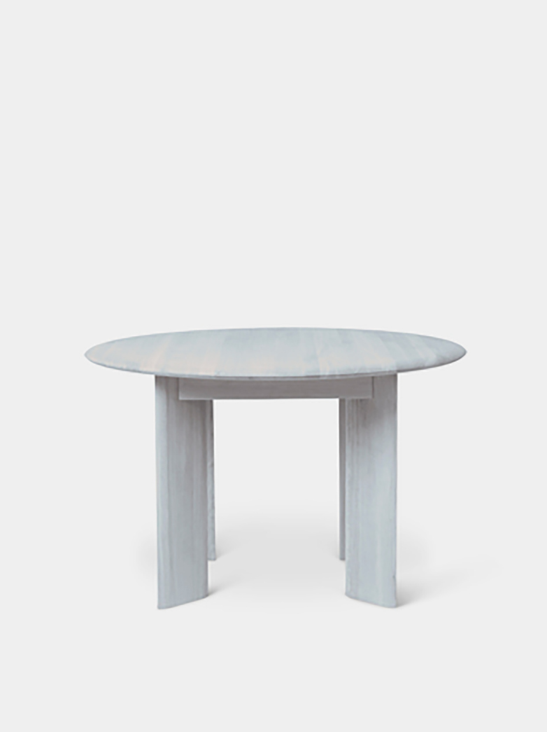 Ferm Living - Bevel Table Round 117 cm Ice Blue Oiled Oak