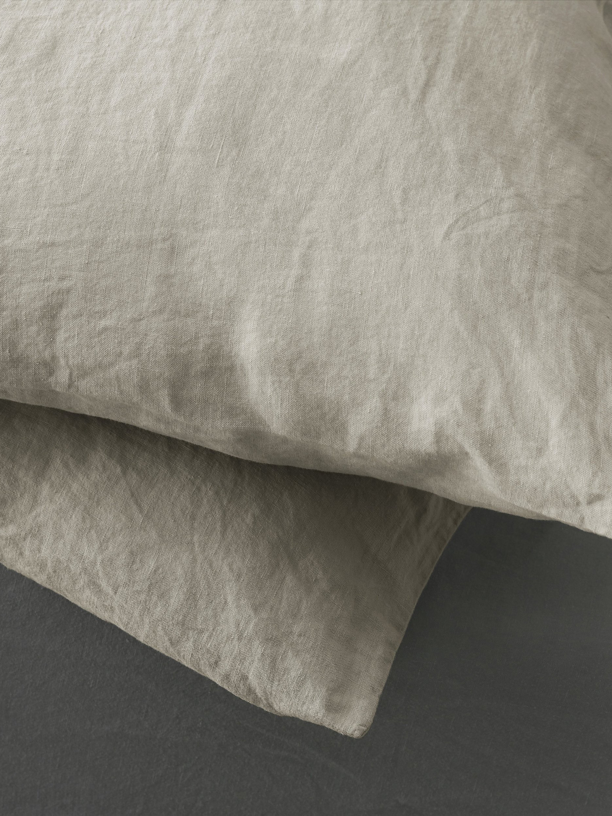32269 9d3144cac9 Pillowcase Society Limonta Rem Set Federe Letto Mastice Lino 02 1443c70c 2794 4276 8b3e 2d9ef7f342da 2000x Portrait